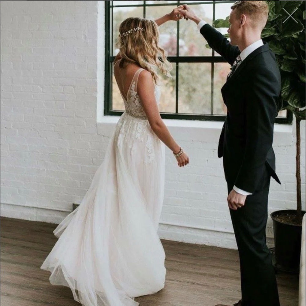 BHLDN Willowby Waters Reagan Lace and Tulle Wedding Gown - Blush - Picture 12 of 14